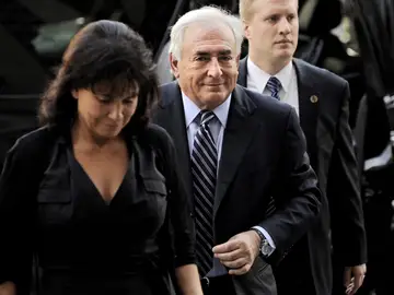 Un juez da carpetazo a la peripecia judicial de Strauss-Kahn en EE.UU Un juez da carpetazo a la peripecia judicial de Strauss-Kahn en EE.UU