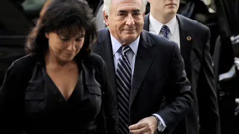 Un juez da carpetazo a la peripecia judicial de Strauss-Kahn en EE.UU Un juez da carpetazo a la peripecia judicial de Strauss-Kahn en EE.UU