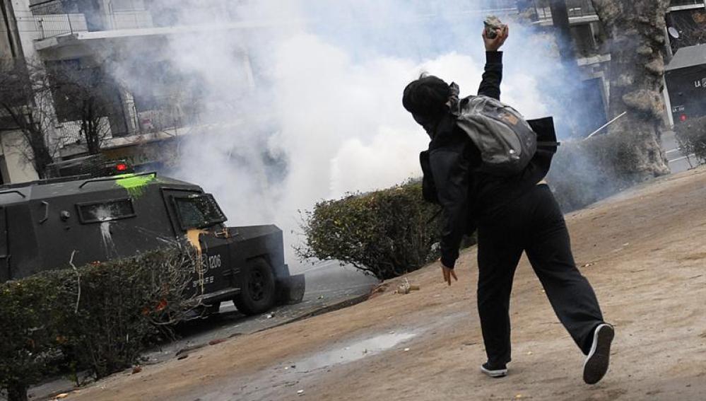 Graves enfrentamientos entre la policía y los estudiantes chilenos