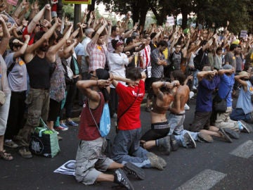 "Indignados" ante el Ministerio de Interior "Indignados" ante el Ministerio de Interior