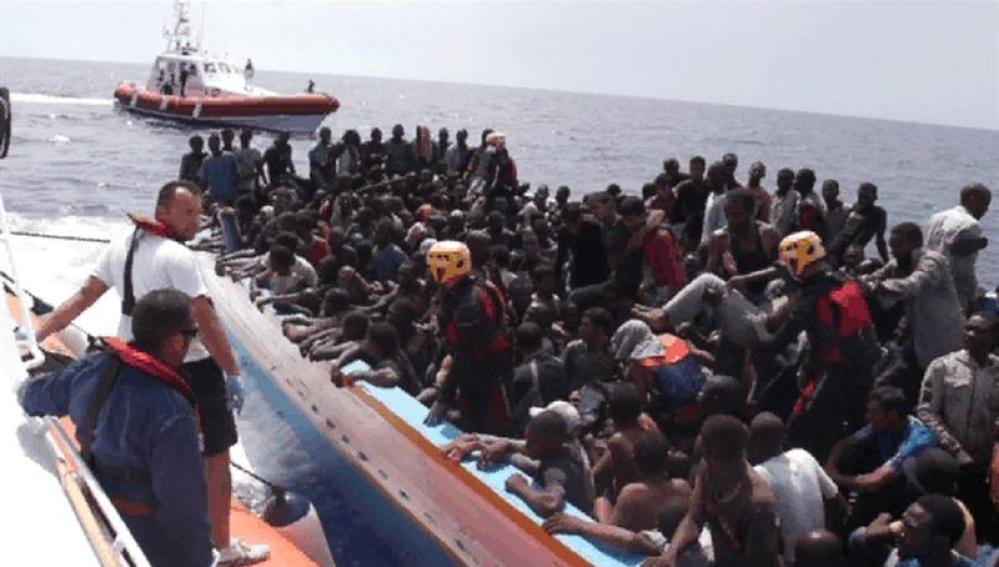 Un centenar de inmigrantes desparecen frente a la costa de Lampedusa