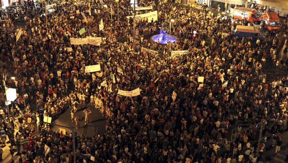 Cientos de miles de israelíes salen a las calles