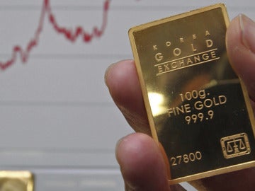 La onza de oro sube un 3,1% y alcanza un precio histórico