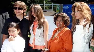 Los hijos de Michael Jackson aparecen de nuevo en público Los hijos de Michael Jackson aparecen de nuevo en público