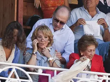 Esperanza Aguirre en la plaza de toros Esperanza Aguirre en la plaza de toros