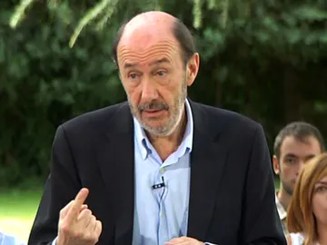Rubalcaba en comparecencia pública. Rubalcaba en comparecencia pública.