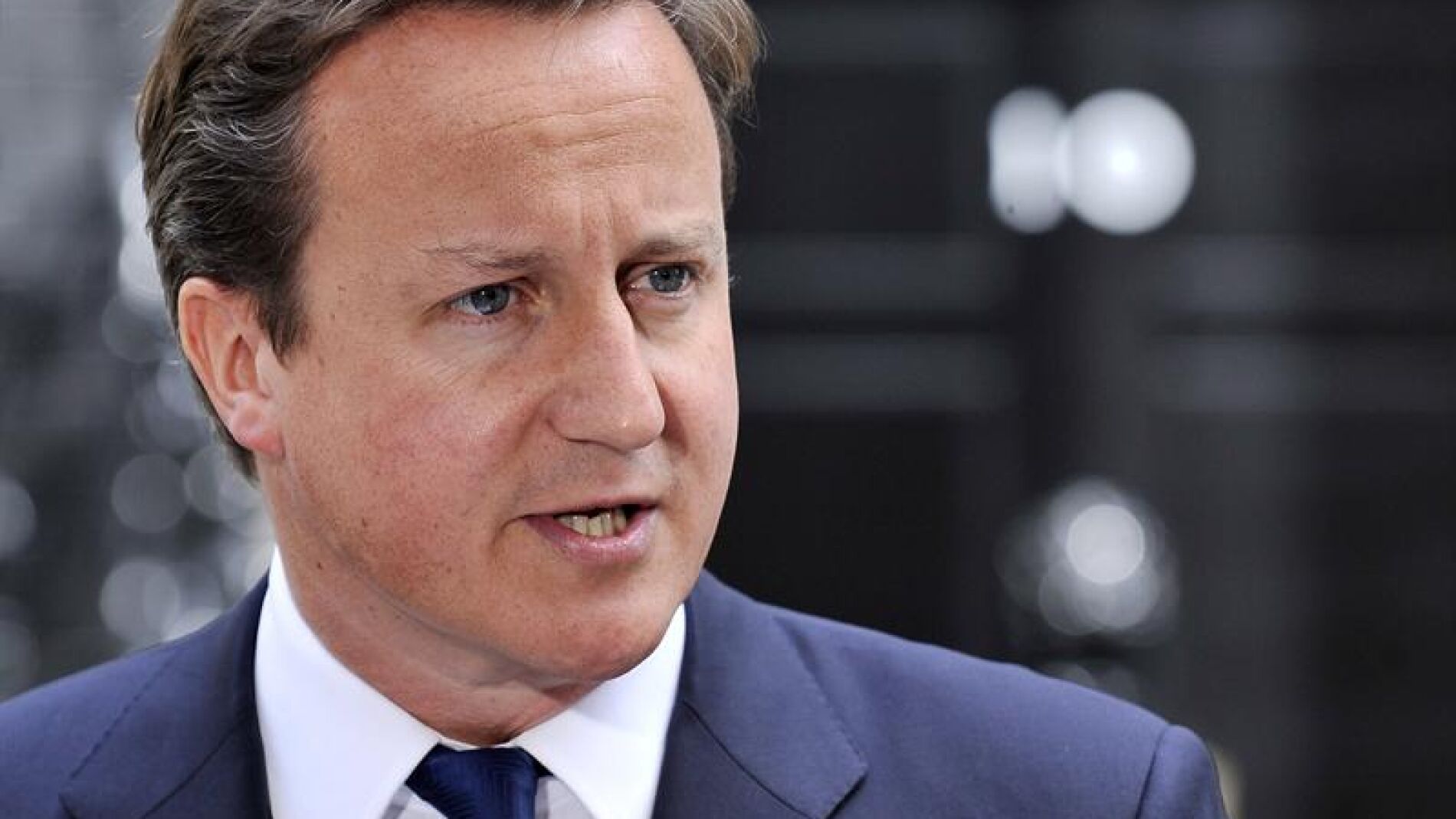 David Cameron, ante los medios de comunicaci&oacute;n