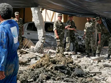 Al menos 30 heridos tras un atentado suicidia en Argelia Al menos 30 heridos tras un atentado suicidia en Argelia