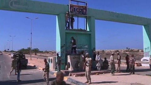 Los rebeldes controlan el centro de Zawiya, a 50 kil&oacute;metros de Tr&iacute;poli