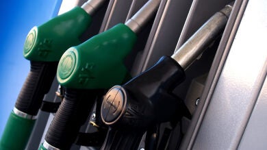 El consumo de gasolina cae un 8'4% a pesar de aumentar a 120km/h el límite de velocidad 