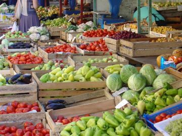 Alimentos frescos en un mercado