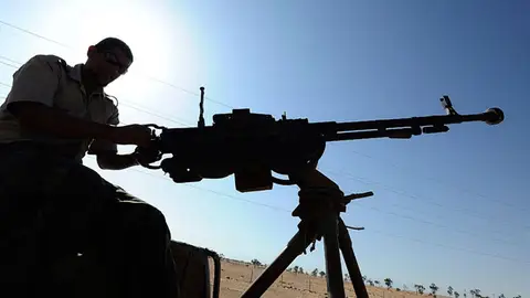 Gadafi pierde posiciones militares y políticas Gadafi pierde posiciones militares y políticas
