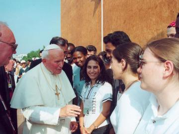 Juan Pablo II en la JMJ de París
