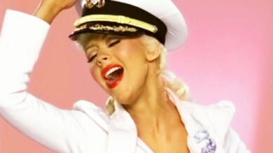 Un español paga 2,4 millones para que Christina Aguilera le cante