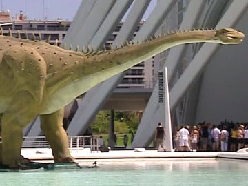  Valencia acoge la mayor exposición de dinosaurios robotizados de toda Europa