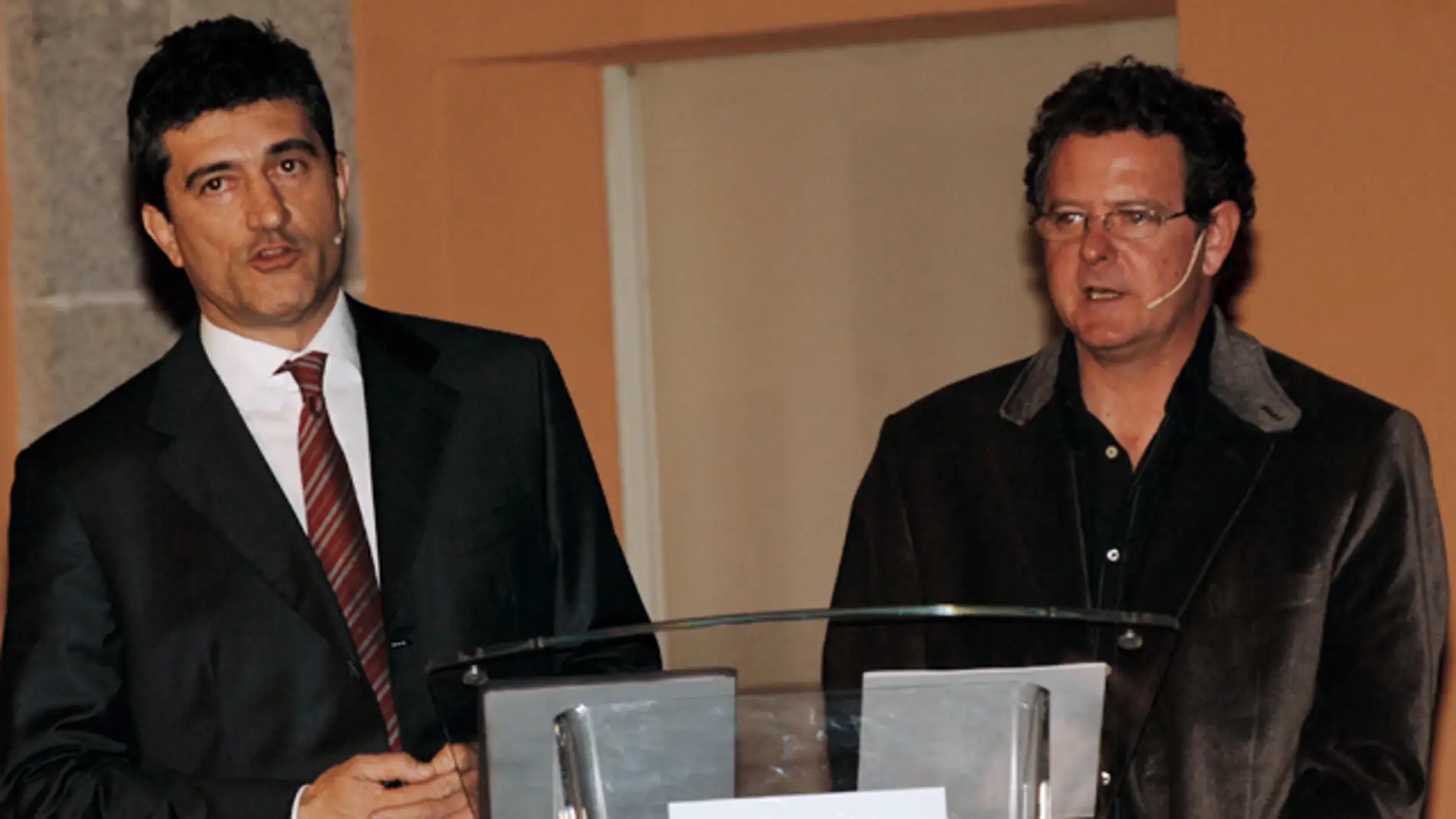 Juan Luis Cano y Guillermo Fesser, 'Gomaespuma'