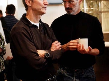 Tim Cook y Steve Jobs