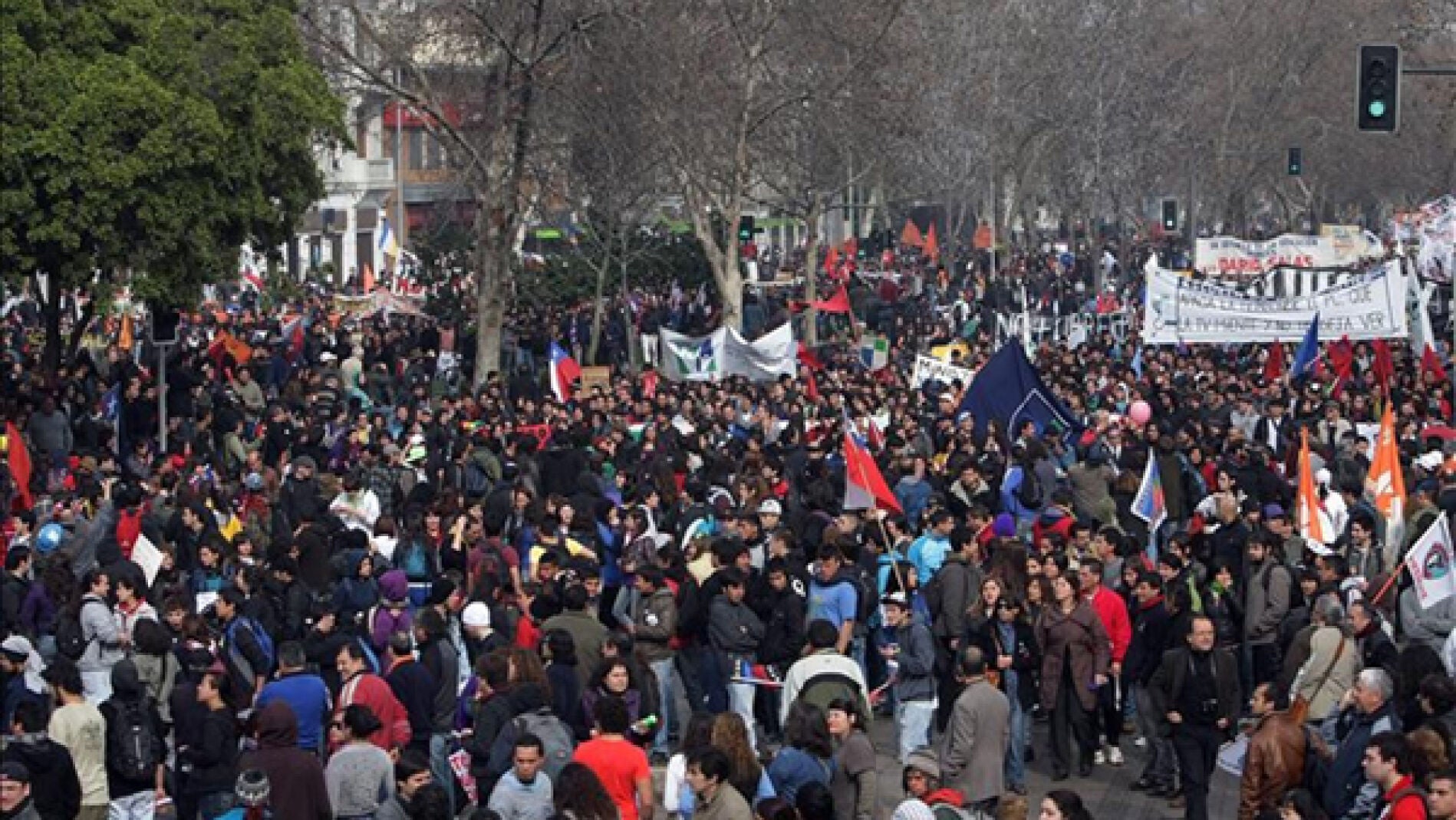 Muere un adolescente en los disturbios por la huelga en Chile