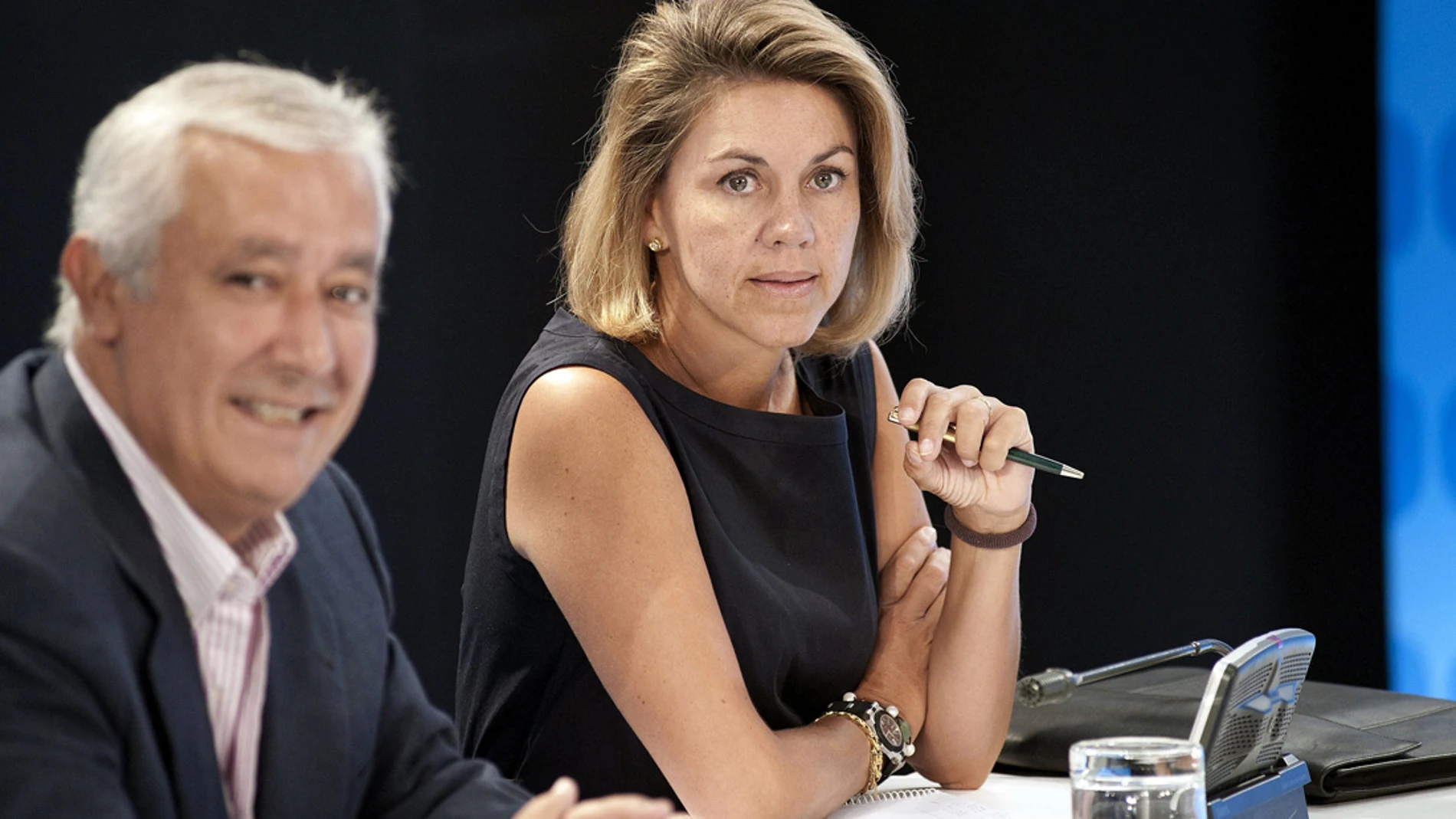 María Dolores de Cospedal junto a Javier Arenas María Dolores de Cospedal junto a Javier Arenas