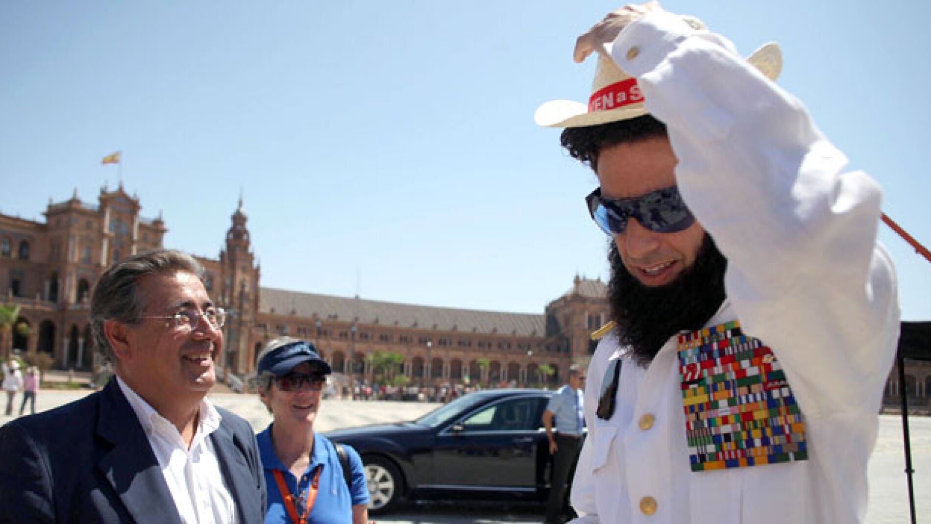 Borat ya rueda en Sevilla