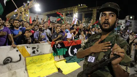 Libia ya celebra el fin del régimen de Gadafi Libia ya celebra el fin del régimen de Gadafi