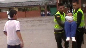 Un espectáculo de hipnosis en un colegio de Colombia termina en histeria colectiva 