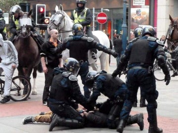 Sesenta detenidos en Londres tras una protesta contra el radicalismo islámico Sesenta detenidos en Londres tras una protesta contra el radicalismo islámico
