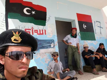 Rebeldes libios antes de entrar a Bani Walid Rebeldes libios antes de entrar a Bani Walid