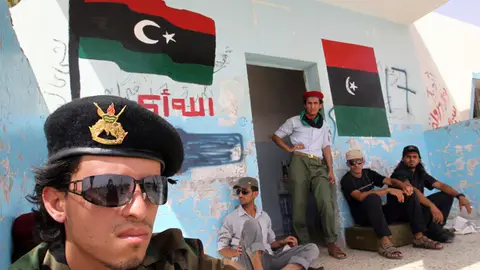 Rebeldes libios antes de entrar a Bani Walid Rebeldes libios antes de entrar a Bani Walid