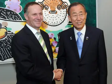 Ban Ki-Moon junto al primer ministro neozelandés, John Key Ban Ki-Moon junto al primer ministro neozelandés, John Key