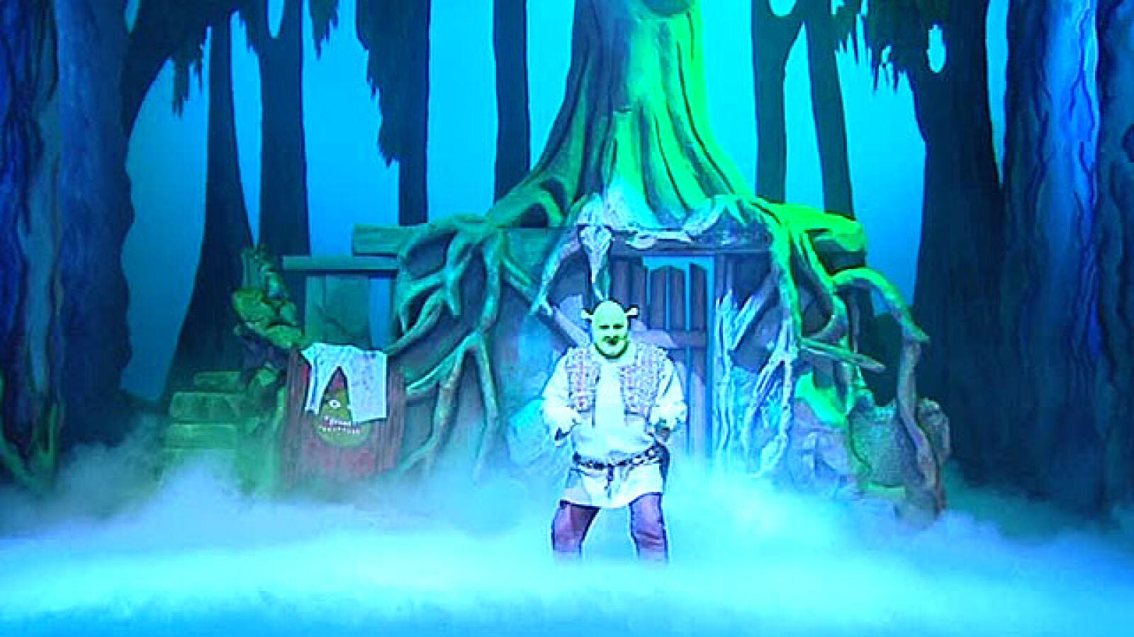 El ogro verde sale a escena