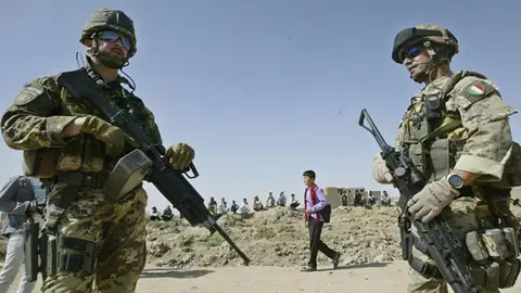 Un comando talibán ataca el distrito de las Embajadas en Kabul Un comando talibán ataca el distrito de las Embajadas en Kabul