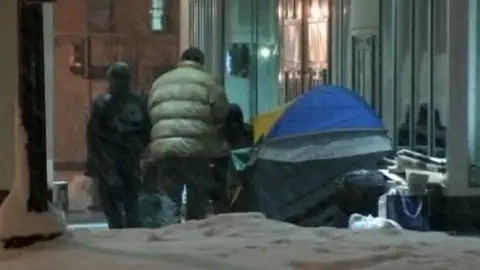 46 millones de personas viven en la pobreza en EEUU 46 millones de personas viven en la pobreza en EEUU