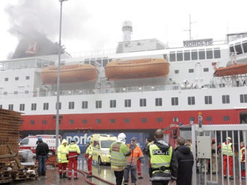 Mueren dos personas en el incendio de un crucero en Noruega