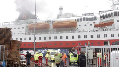 Mueren dos personas en el incendio de un crucero en Noruega
