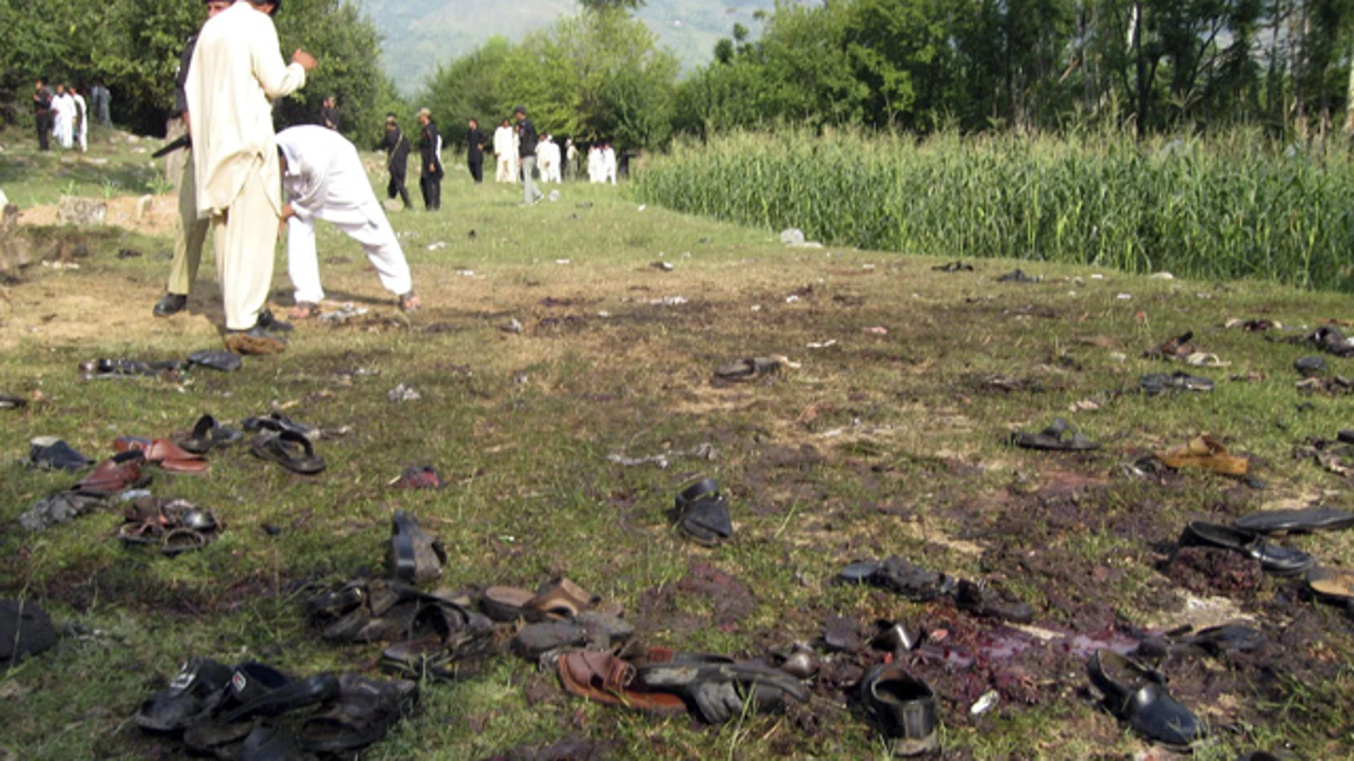 Al menos 15 muertos en un ataque armado en Pakistán Al menos 15 muertos en un ataque armado en Pakistán