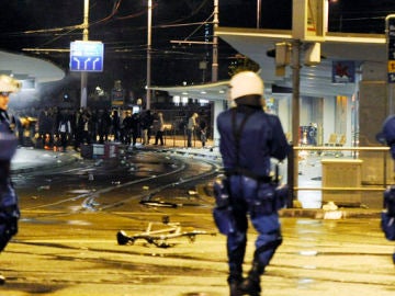 Cerca de 80 detenidos cuando intentaban celebrar una fiesta en la estación de tren