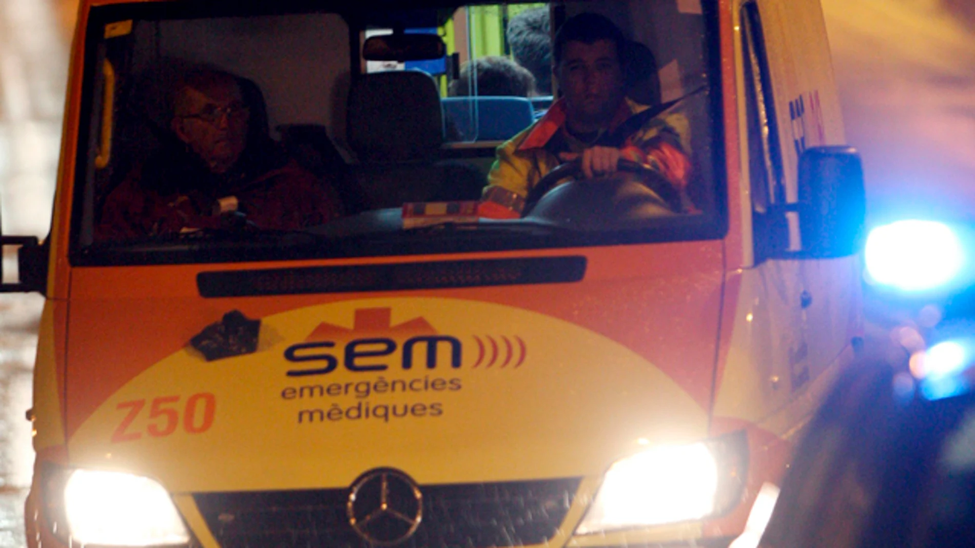 Imagen de una ambulancia del Sistema de Emergencias Médicas (SEM) Imagen de una ambulancia del Sistema de Emergencias Médicas (SEM)