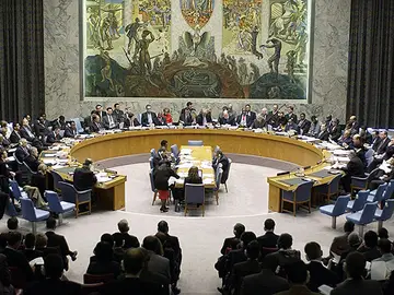 Consejo de Seguridad de la ONU durante su reunión Consejo de Seguridad de la ONU durante su reunión