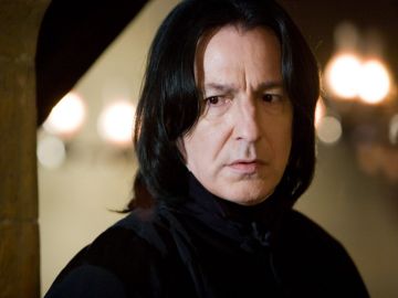 El miedo del profesor Snape está muy representado por la blancura de su rostro
