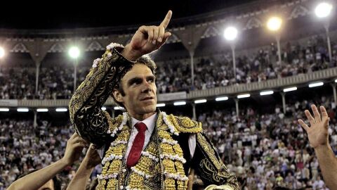 Jos&eacute; Tom&aacute;s sale por la Puerta Grande