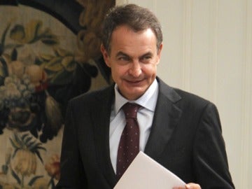Zapatero descarta tomar medidas económicas "significativas" antes de las elecciones