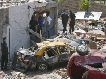 Destrozos de la explosión en Monte Grande (Buenos Aires) Destrozos de la explosión en Monte Grande (Buenos Aires)