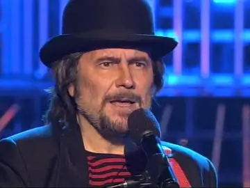 Gala 1 | Santiago Segura imita a Joaquín Sabina en '19 días y 500 noches' Gala 1 | Santiago Segura imita a Joaquín Sabina en '19 días y 500 noches'