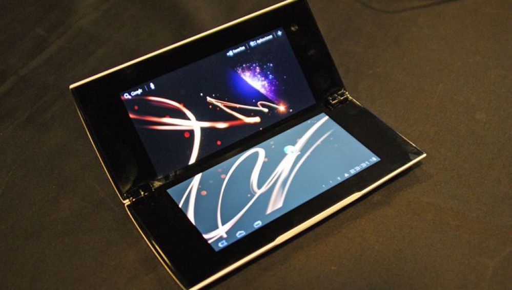 La Tablet P de Sony es la primera del mercado con dos pantallas.