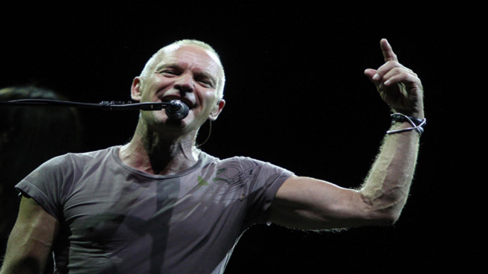 Sting cumple años dos veces