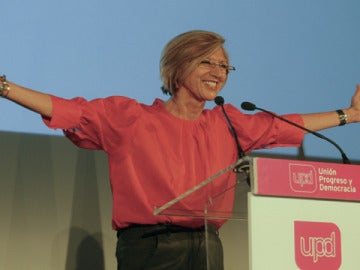 Rosa Díez en la presentación de las listas de UPyD.