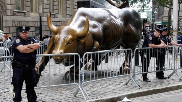 El toro de Wall Street, protegido en una imagen de archivo