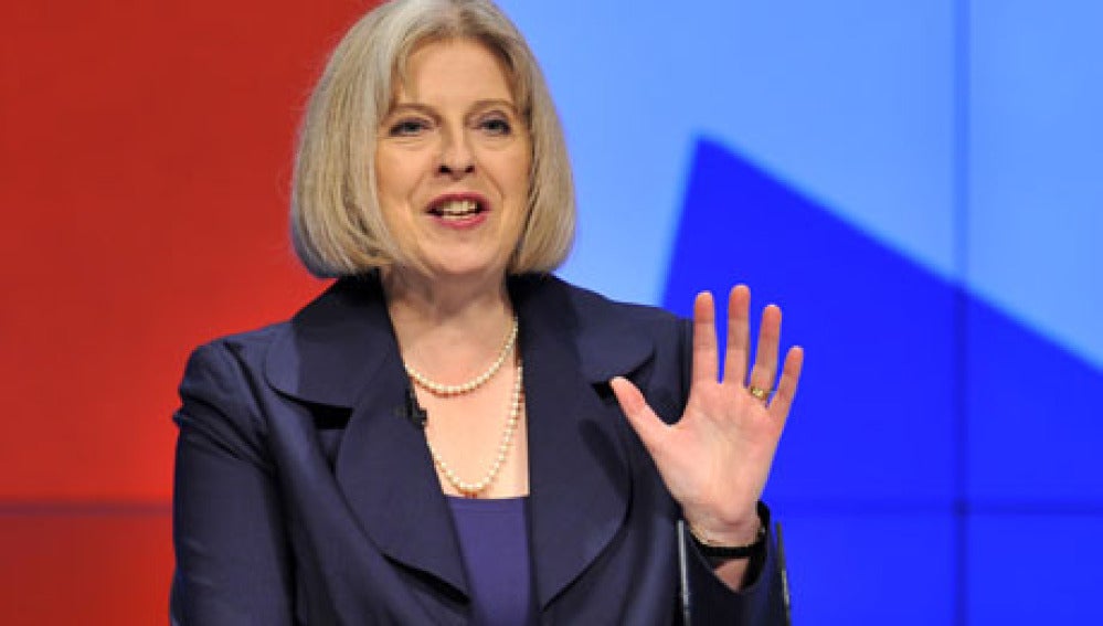 La Ministra del Interior Theresa May