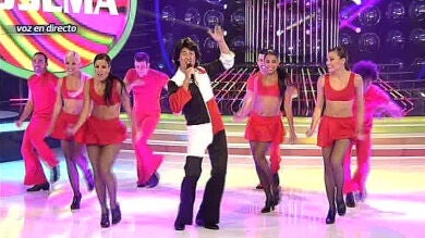 Josema Yuste más que divertido con un popurrí de Georgie Dann